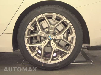 2026 BMW 3 Series Sedan 330i xDrive NA - miniatura 12
