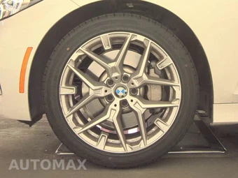 2026 BMW 3 Series Sedan 330i xDrive NA - miniatura 9