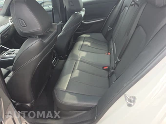 2026 BMW 3 Series Sedan 330i xDrive NA - miniatura 13