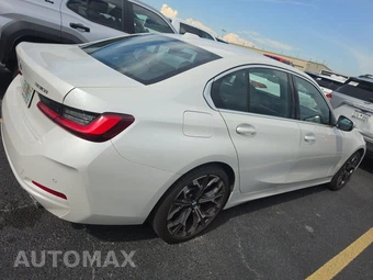 2026 BMW 3 Series Sedan 330i xDrive NA - miniatura 4