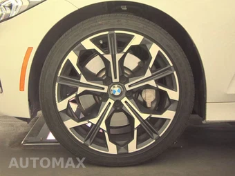 2026 BMW 3 Series Sedan 330i xDrive NA - miniatura 9