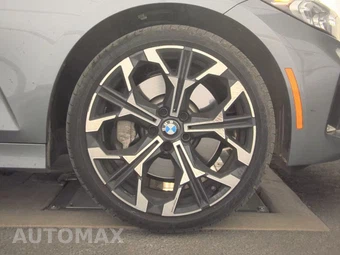 2026 BMW 3 Series Sedan 330i xDrive NA - miniatura 10