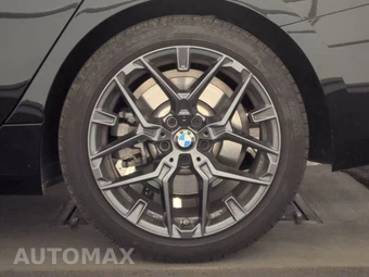 2026 BMW 3 Series Sedan 330i xDrive NA - miniatura 12