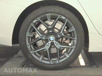 2026 BMW 3 Series Sedan 330i xDrive NA - miniatura 11