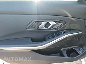 2026 BMW 3 Series Sedan 330i xDrive NA - miniatura 15