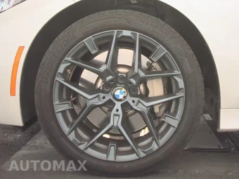 2026 BMW 3 Series Sedan 330i xDrive NA - miniatura 9