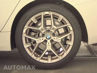 2026 BMW 3 Series Sedan 330i xDrive NA - miniatura 12