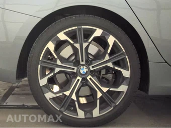 2026 BMW 3 Series Sedan 330i xDrive NA - miniatura 11