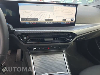 2026 BMW 3 Series Sedan 330i xDrive NA - miniatura 17