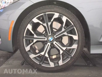 2026 BMW 3 Series Sedan 330i xDrive NA - miniatura 9