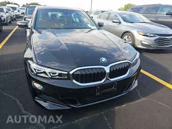 2026 BMW 3 Series Sedan 330i xDrive NA - miniatura 2