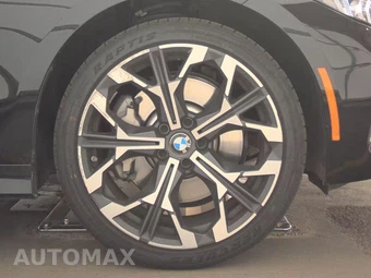 2026 BMW 3 Series Sedan 330i xDrive NA - miniatura 10