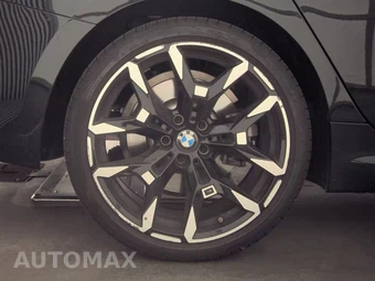 2026 BMW 3 Series Sedan 330i xDrive NA M SPORT LINE - miniatura 11