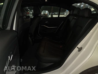 2026 BMW 3 Series Sedan 330i xDrive NA M SPORT LINE - miniatura 19