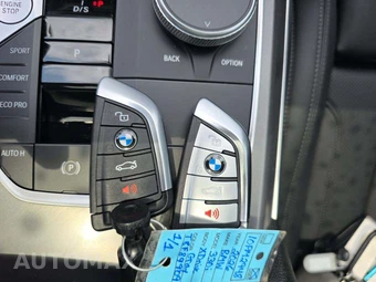 2026 BMW 3 Series Sedan 330i xDrive NA M SPORT LINE - miniatura 5