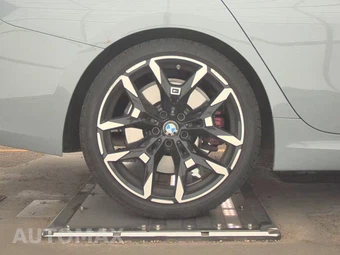 2026 BMW 3 Series Sedan 330i xDrive NA M SPORT LINE - miniatura 11