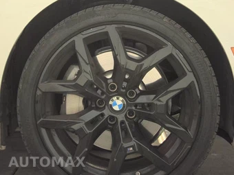 2026 BMW 3 Series Sedan 330i xDrive NA M SPORT LINE - miniatura 10