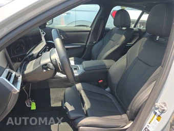 2026 BMW 3 Series Sedan 330i xDrive NA M SPORT LINE - miniatura 13