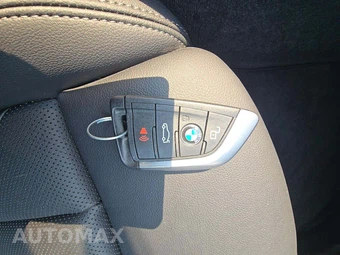 2026 BMW 3 Series Sedan 330i xDrive NA M SPORT LINE - miniatura 5
