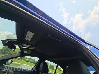 2026 BMW 3 Series Sedan 330i xDrive NA M SPORT LINE - miniatura 8