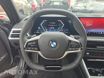 2026 BMW 3 Series Sedan 330i xDrive - miniatura 16