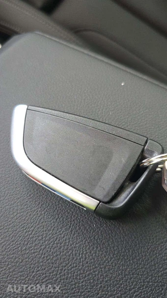 2026 BMW 3 Series Sedan M340i xDrive NA - miniatura 17