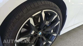 2026 BMW 3 Series Sedan M340i xDrive NA - miniatura 22