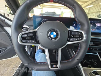 2026 BMW 3 Series Sedan M340i xDrive NA - miniatura 10