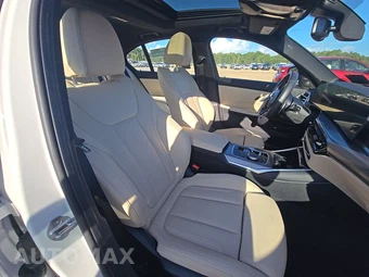 2026 BMW 3 Series Sedan M340i xDrive - miniatura 8