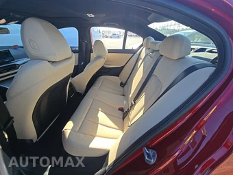 2026 BMW 3 Series Sedan M340i xDrive - miniatura 13