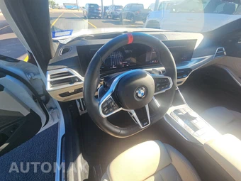 2026 BMW 3 Series Sedan M340i xDrive - miniatura 11