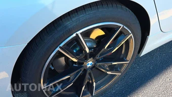 2026 BMW 3 Series Sedan M340i xDrive - miniatura 23