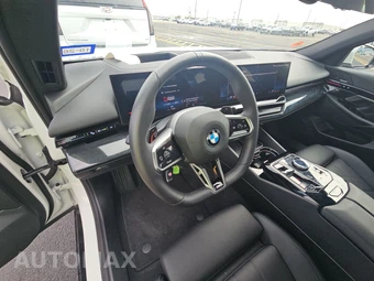 2026 BMW 5 Series Sedan 530i M SPORT LINE - miniatura 11