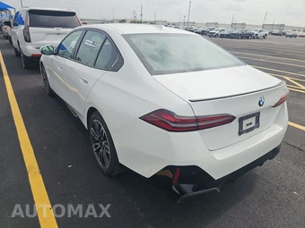 2026 BMW 5 Series Sedan 530i M SPORT LINE - miniatura 6