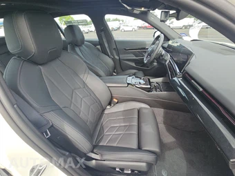 2026 BMW 5 Series Sedan 530i M SPORT LINE - miniatura 8