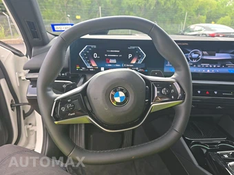 2026 BMW 5 Series Sedan 530i - miniatura 10