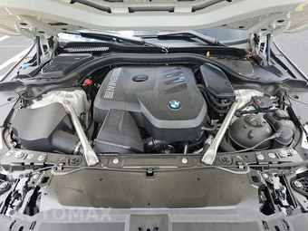 2026 BMW 5 Series Sedan 530i - miniatura 16