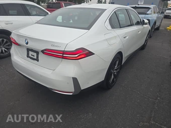 2026 BMW 5 Series Sedan 530i - miniatura 4