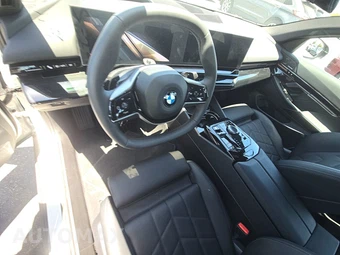 2026 BMW 5 Series Sedan 530i - miniatura 11