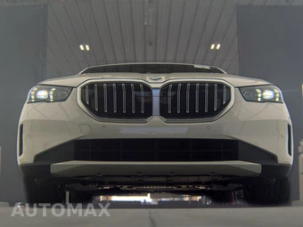 2026 BMW 5 Series Sedan 530i - miniatura 3