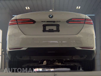 2026 BMW 5 Series Sedan 530i - miniatura 7