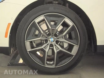 2026 BMW 5 Series Sedan 530i - miniatura 9