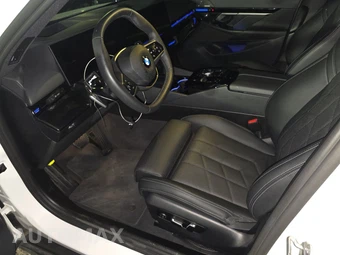 2026 BMW 5 Series Sedan 530i - miniatura 13