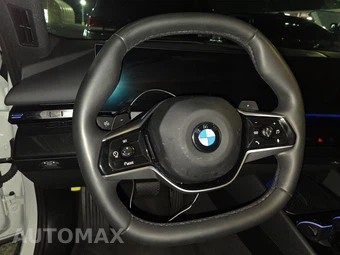 2026 BMW 5 Series Sedan 530i - miniatura 16
