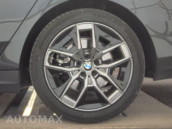 2026 BMW 5 Series Sedan 530i - miniatura 12