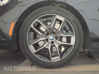 2026 BMW 5 Series Sedan 530i - miniatura 9