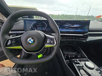 2026 BMW 5 Series Sedan 530i - miniatura 11