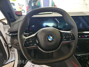 2026 BMW 5 Series Sedan 530i - miniatura 10