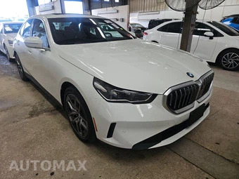 2026 BMW 5 Series Sedan 530i - miniatura 3