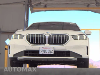 2026 BMW 5 Series Sedan 530i – miniatura 3